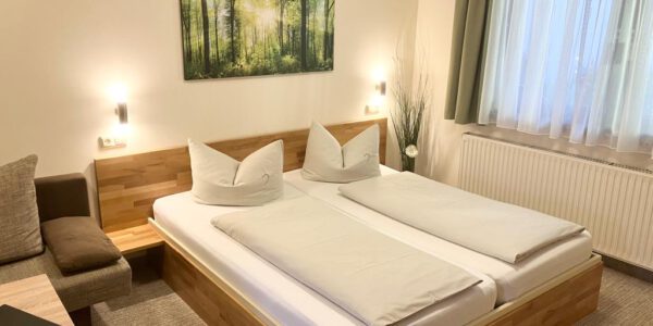 Doppelbett im Doppelzimmer